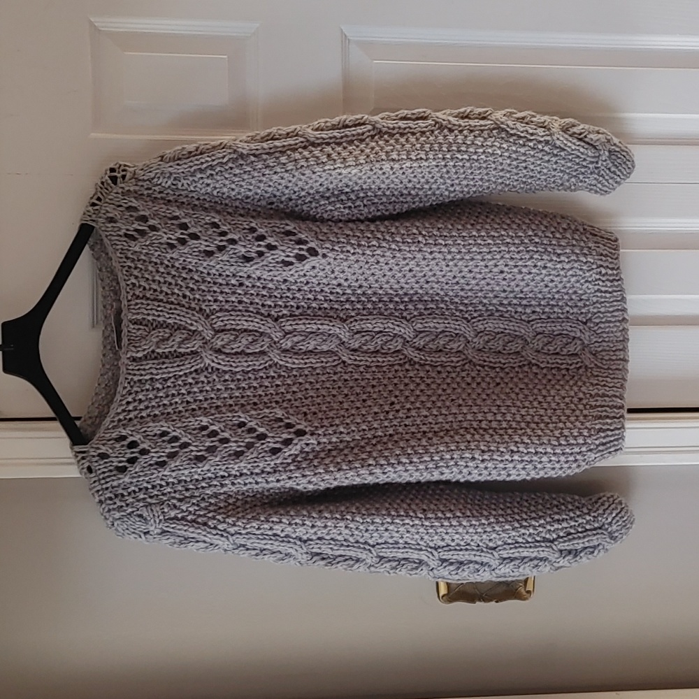 Vintage knit Stretchy Cable Knit sweater Made in Kuria